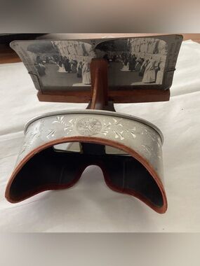 Antique Steroscope viewer, viewing 3-D Images from the late 19th Century